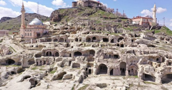 Thành Phố Ngầm Derinkuyu Cappadocia Sâu Đến Mức Nào? Lưu Ý Tham Quan