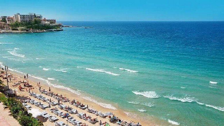  Bãi biển Ladies Beach Kusadasi nhìn từ trên cao