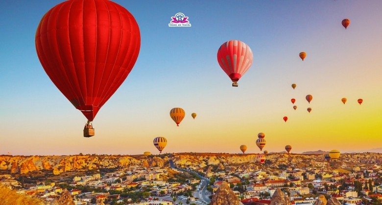 Cảnh sắc mùa thu nắng nhẹ ở thung lũng Cappadocia