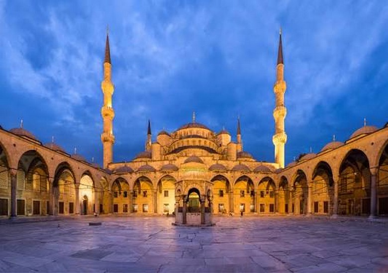 Kiến trúc thánh đường mang đậm phong cách Ottoman còn lại tới ngày nay