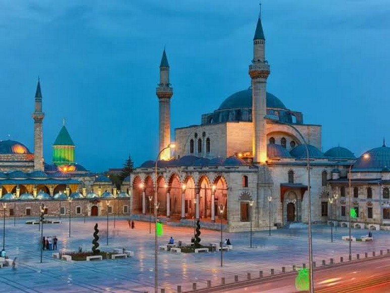 Lăng mộ Mevlana Rumi tại thành phố Konya