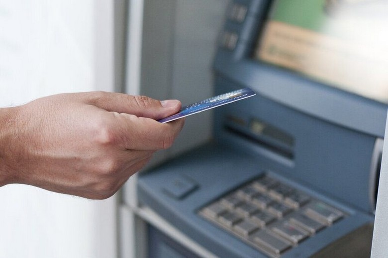 Tiền Lira Thổ Nhĩ Kỳ và thẻ thanh toán quốc tế