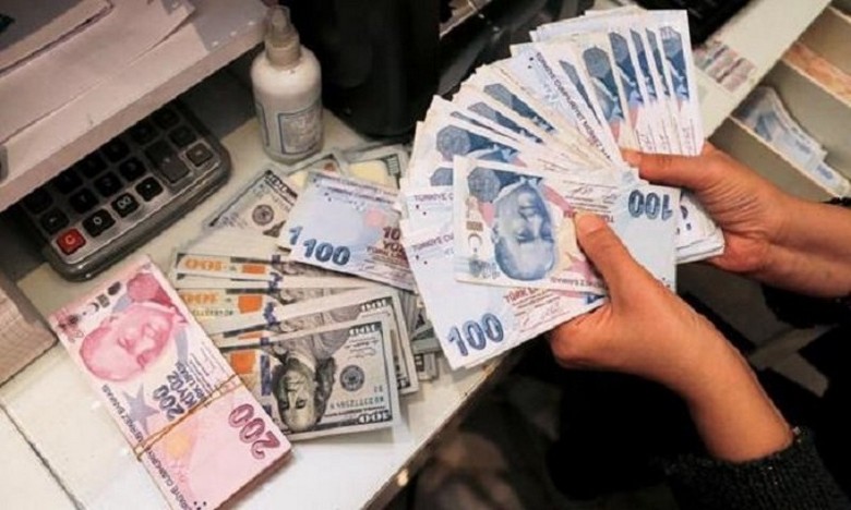 Tiền Lira Thổ Nhĩ Kỳ, USD và thẻ thanh toán quốc tế