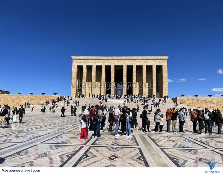 Toàn cảnh Lăng Atatürk Anıtkabir tại thủ đô Ankara với Đường Sư Tử dẫn vào khu lăng