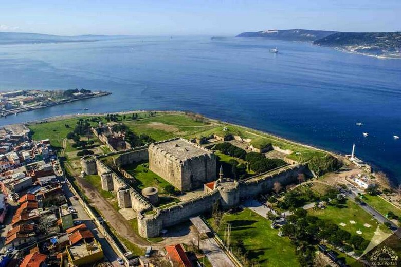 Toàn cảnh thành phố Çanakkale bên bờ eo biển Dardanelles