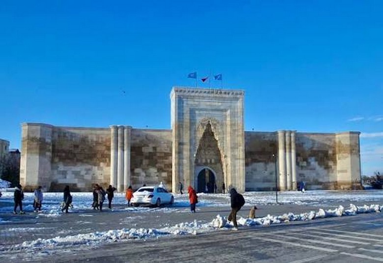  Toàn cảnh vị trí lữ quán Sultanhani trên tuyến đường Konya Aksaray