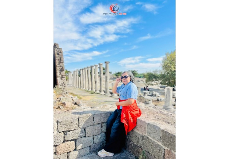 Khách đoàn TravelVietnam Hà Nội tháng 10/2026 tại thành cổ Hierapolis