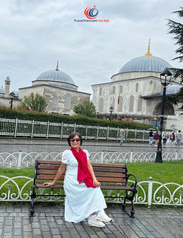Khách đoàn tháng 9/2026 dạo công viên Sultanahmet, Istanbul