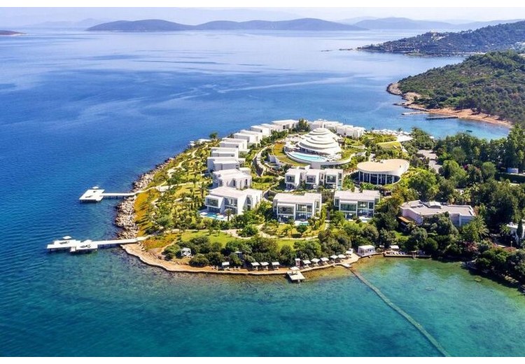 Vịnh nước xanh ngọc đặc trưng của Bodrum